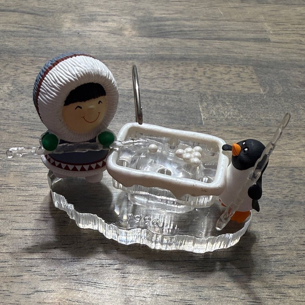 Hallmark 2002 Frosty Friends Ornament with Penguin Ice Tub Scene